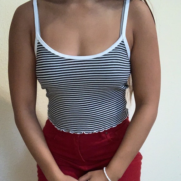 Brandy Melville Striped Scoop Neck Tank - Picture 4 of 4